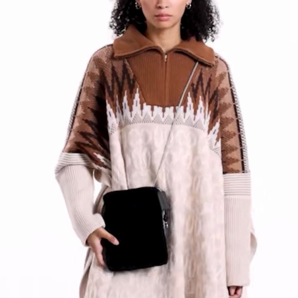 CE759 - Coach Drawstring Pouch in Shearling - Picture 12 of 12